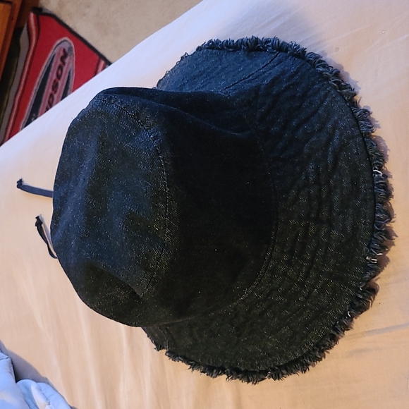 unknown Accessories - NWOT Womens Fishing/Garden Hat